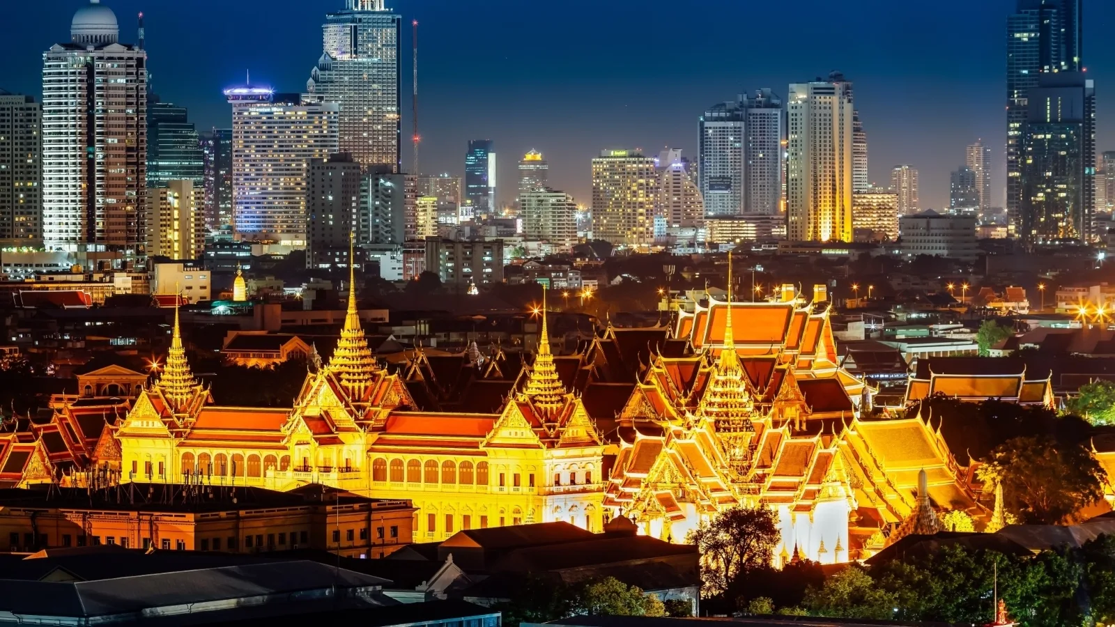 Night picture of Bangkok's skyline
